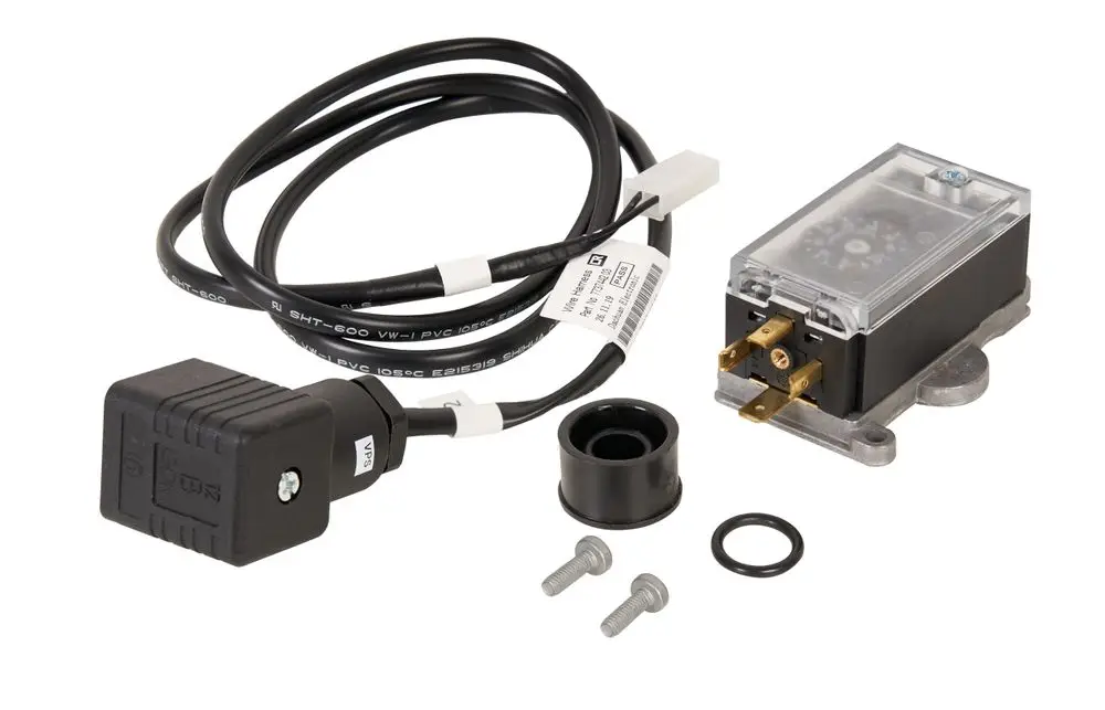 Gasleckkontrolle von Remeha, bestehend aus einem Relais, Kabel mit Stecker und zwei Schrauben, zur Verwendung in Gasgeräten für die Überwachung der Gassicherheit.